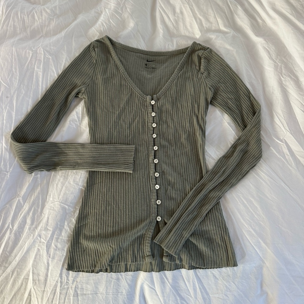 Nike sport top